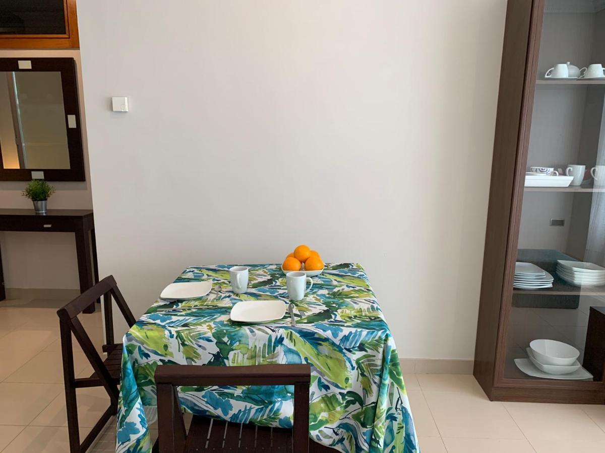Apartamentos Illa 艾利亚德亚罗萨 外观 照片
