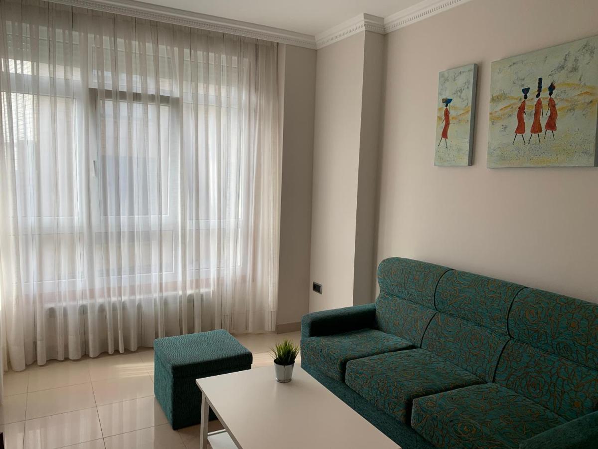 Apartamentos Illa 艾利亚德亚罗萨 外观 照片