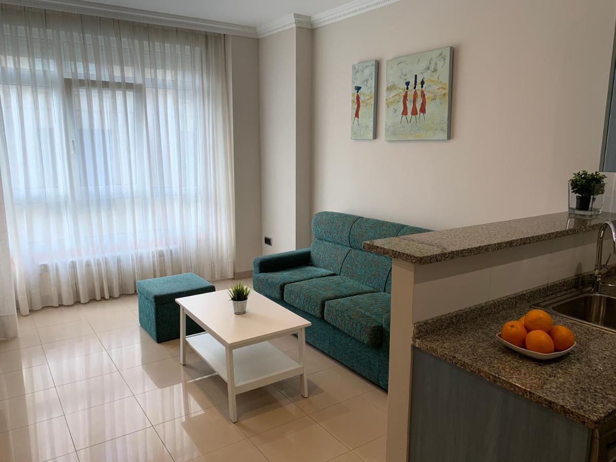 Apartamentos Illa 艾利亚德亚罗萨 外观 照片