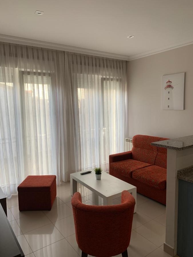 Apartamentos Illa 艾利亚德亚罗萨 外观 照片