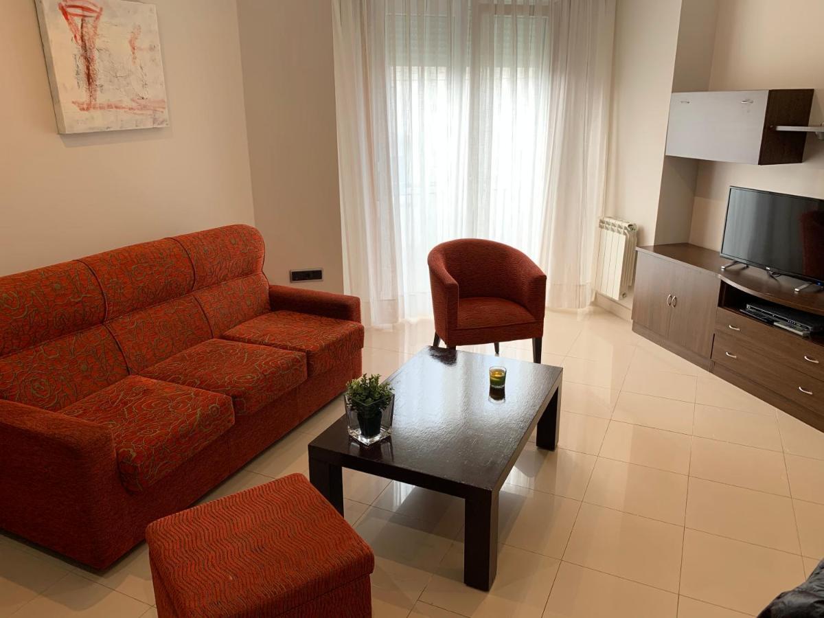 Apartamentos Illa 艾利亚德亚罗萨 外观 照片