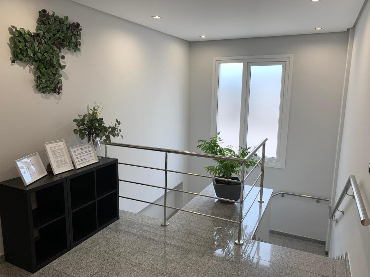 Apartamentos Illa 艾利亚德亚罗萨 外观 照片